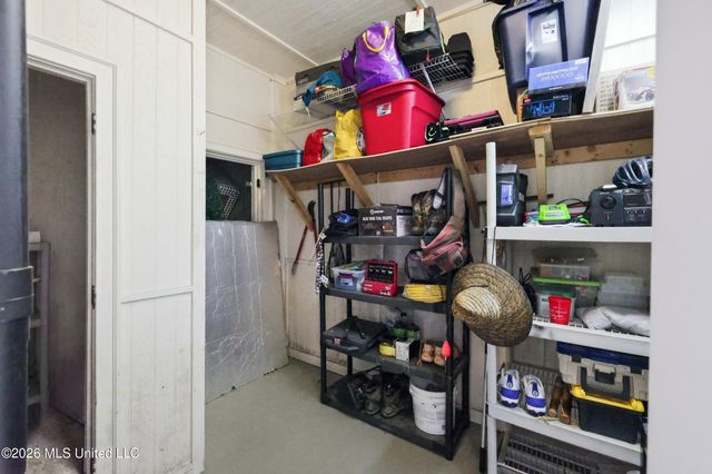 68 Bayou Circle, Gulfport, MS 39507