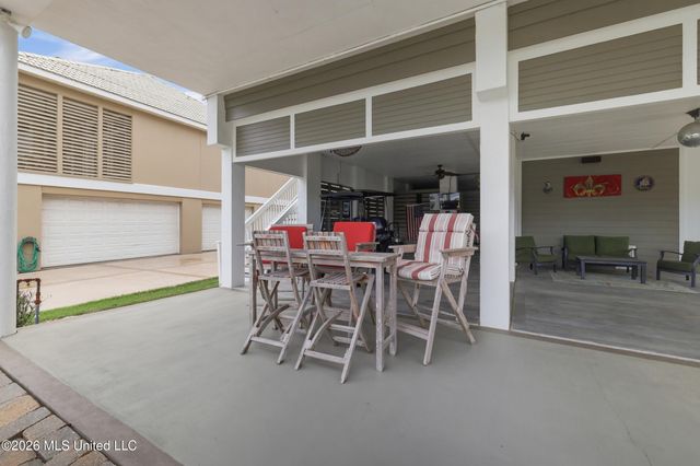 68 Bayou Circle, Gulfport, MS 39507