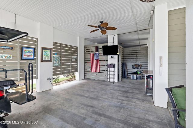 68 Bayou Circle, Gulfport, MS 39507