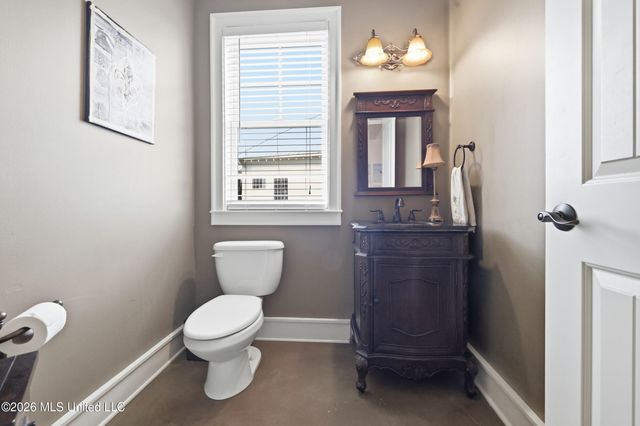 68 Bayou Circle, Gulfport, MS 39507
