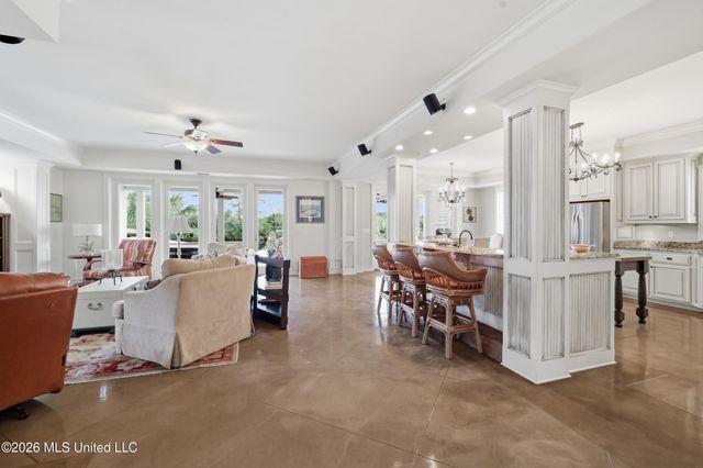 68 Bayou Circle, Gulfport, MS 39507