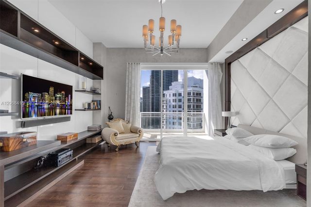 900 Brickell Key Boulevard 2904, Miami, FL 33131