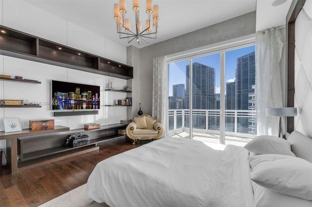 900 Brickell Key Boulevard 2904, Miami, FL 33131