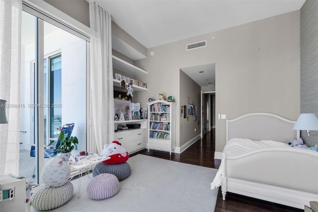 900 Brickell Key Boulevard 2904, Miami, FL 33131