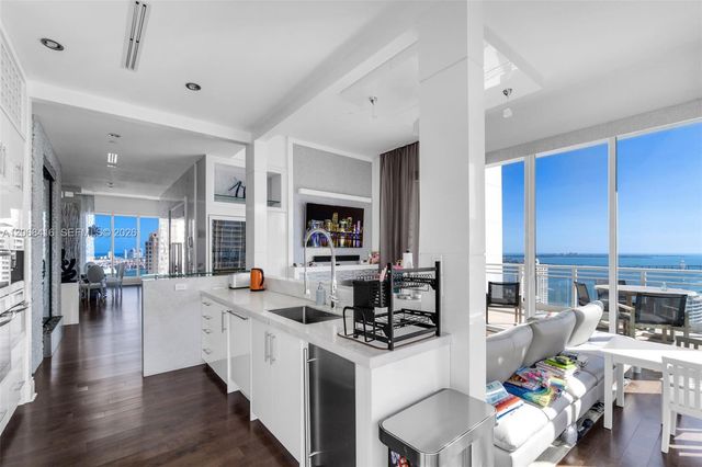 900 Brickell Key Boulevard 2904, Miami, FL 33131