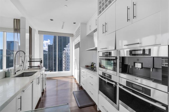 900 Brickell Key Boulevard 2904, Miami, FL 33131