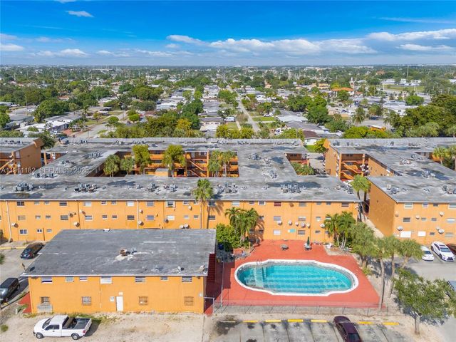 1330 W 54th Street 302C, Hialeah, FL 33012