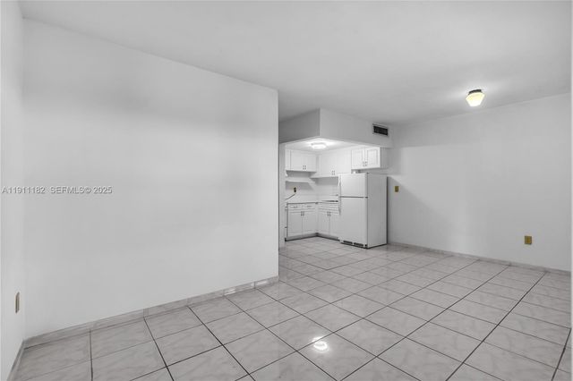 1330 W 54th Street 302C, Hialeah, FL 33012