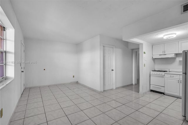 1330 W 54th Street 302C, Hialeah, FL 33012