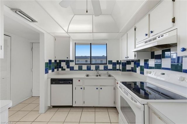 2121 Collier AVE # 502, Fort Myers, FL 33901