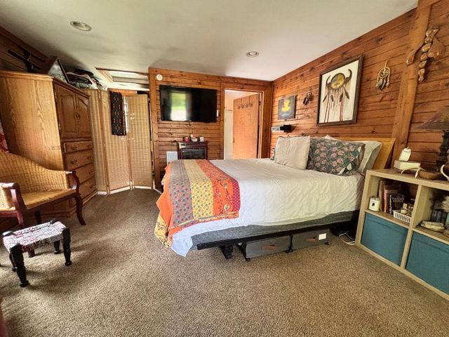 404 Cedar Street, Three Oaks, MI 49128