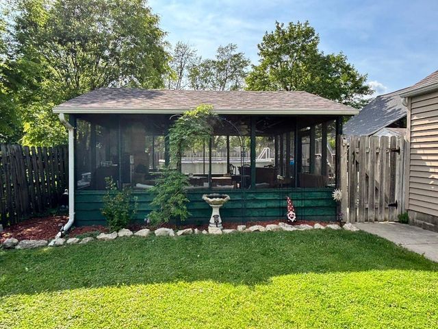 404 Cedar Street, Three Oaks, MI 49128