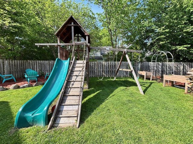 404 Cedar Street, Three Oaks, MI 49128