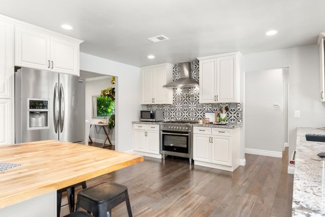 590 Kevington Ct, Sacramento, CA 95864