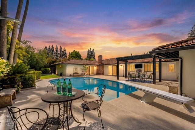 590 Kevington Ct, Sacramento, CA 95864