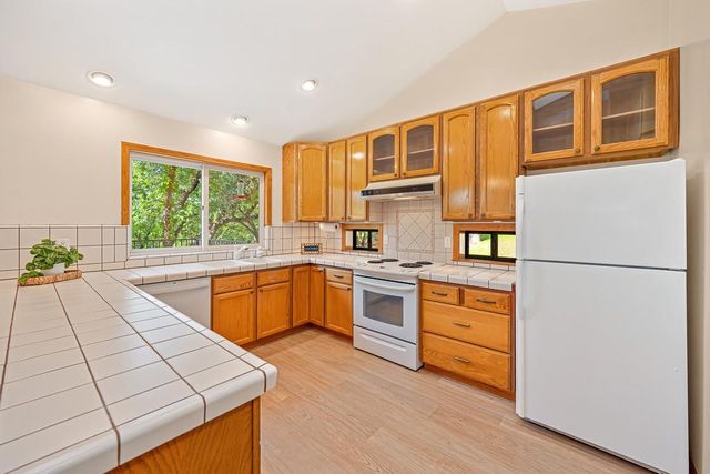 3120 Verde Robles Ct, Camino, CA 95709