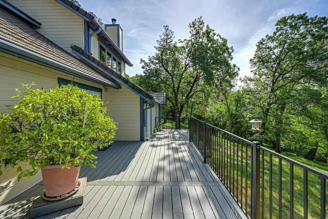 3120 Verde Robles Ct, Camino, CA 95709