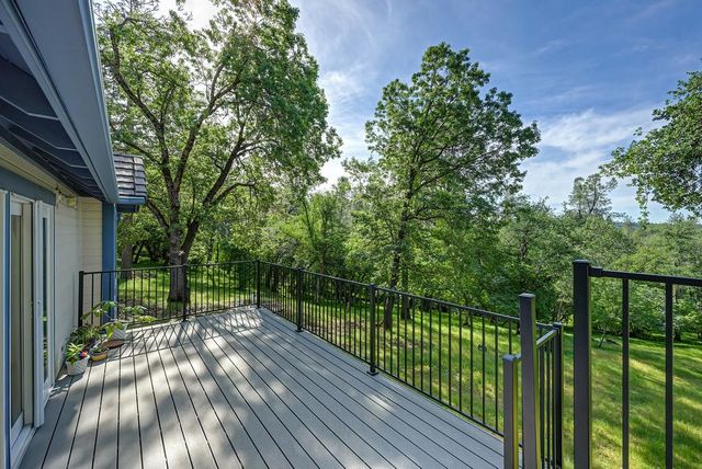 3120 Verde Robles Ct, Camino, CA 95709