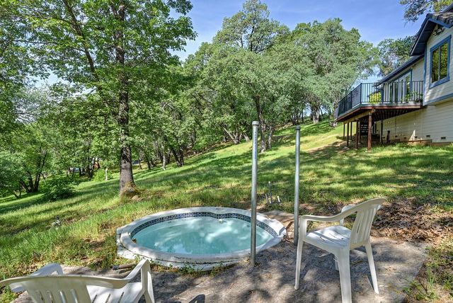 3120 Verde Robles Ct, Camino, CA 95709