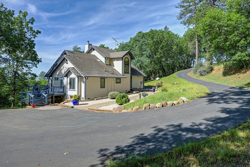 3120 Verde Robles Ct, Camino, CA 95709