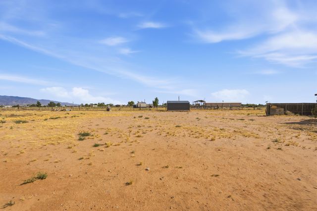 8 Lavanda Lane, Los Lunas, NM 87031