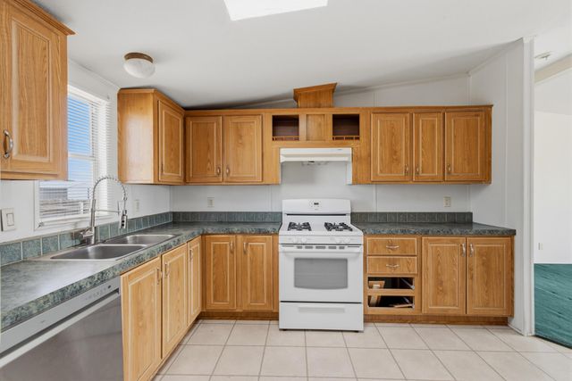 8 Lavanda Lane, Los Lunas, NM 87031