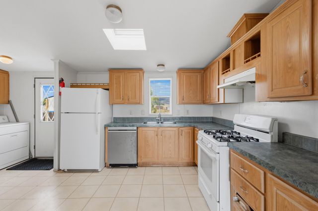 8 Lavanda Lane, Los Lunas, NM 87031