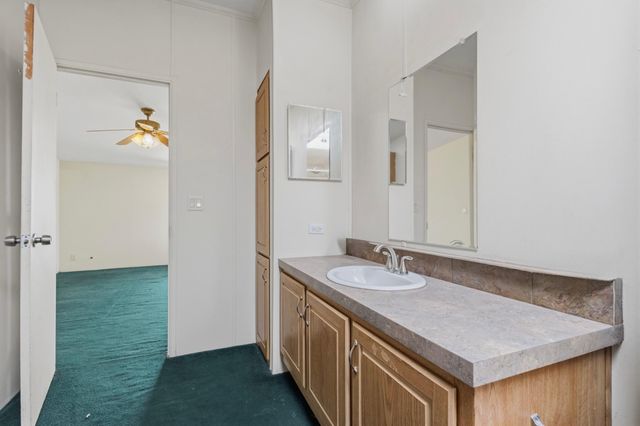 8 Lavanda Lane, Los Lunas, NM 87031