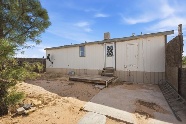 8 Lavanda Lane, Los Lunas, NM 87031