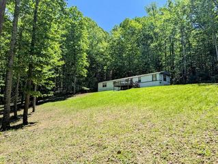 2695 Floyd HWY, Floyd, VA 24091