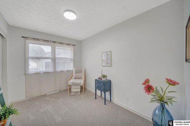 122 W Saunders Avenue, Lincoln, NE 68521