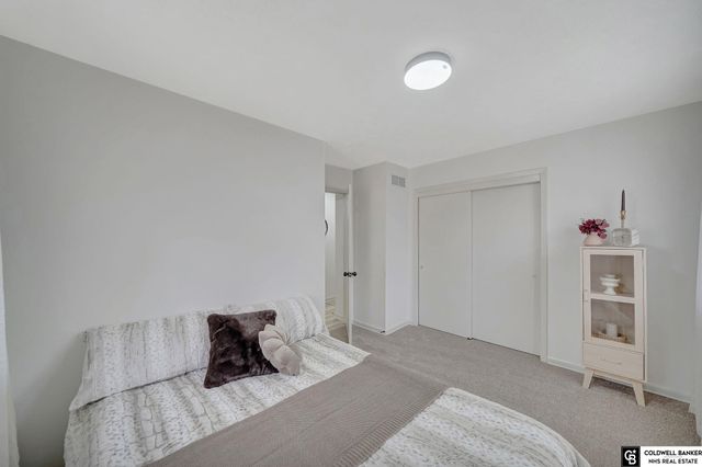 122 W Saunders Avenue, Lincoln, NE 68521