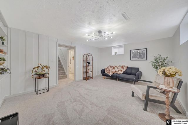 122 W Saunders Avenue, Lincoln, NE 68521