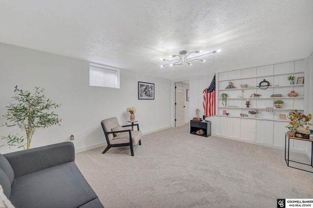 122 W Saunders Avenue, Lincoln, NE 68521