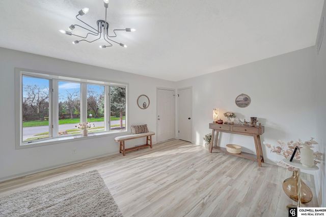 122 W Saunders Avenue, Lincoln, NE 68521