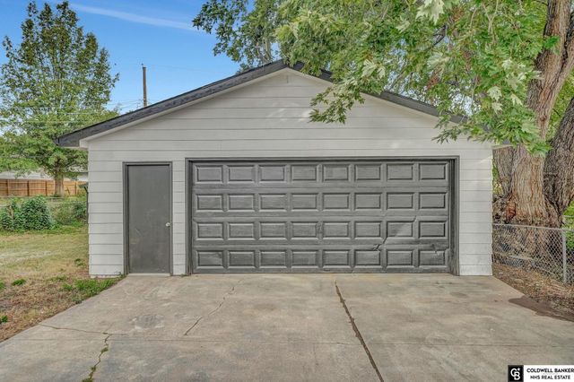 122 W Saunders Avenue, Lincoln, NE 68521