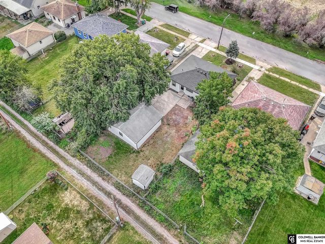 122 W Saunders Avenue, Lincoln, NE 68521