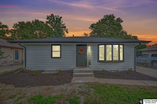 122 W Saunders Avenue, Lincoln, NE 68521