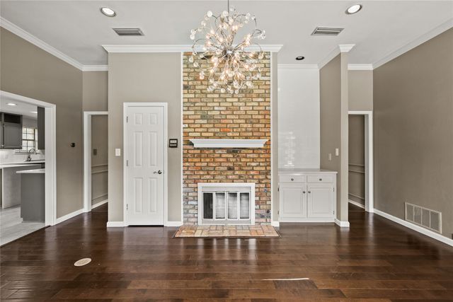 2709 Devonshire Drive, Carrollton, TX 75007