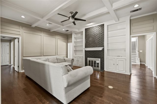 2709 Devonshire Drive, Carrollton, TX 75007