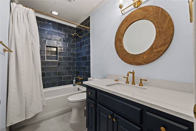 2709 Devonshire Drive, Carrollton, TX 75007