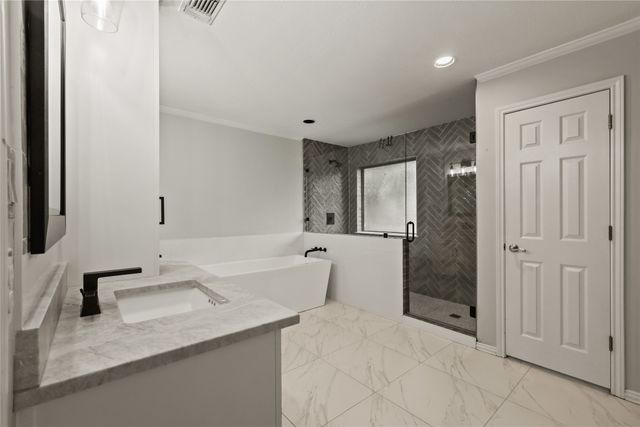 2709 Devonshire Drive, Carrollton, TX 75007