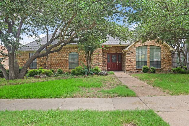 2709 Devonshire Drive, Carrollton, TX 75007