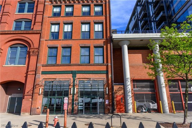 635 W Lakeside Avenue, Cleveland, OH 44113