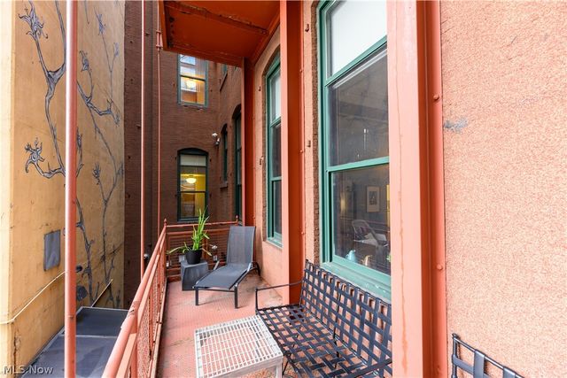 635 W Lakeside Avenue, Cleveland, OH 44113