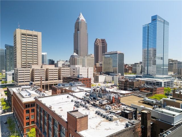635 W Lakeside Avenue, Cleveland, OH 44113