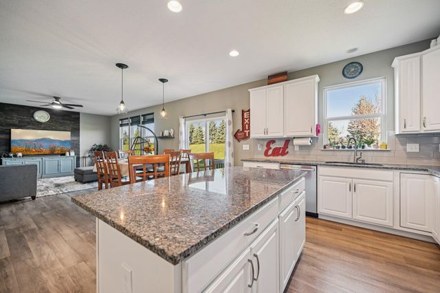 573 Eagle Walk Road, Delaware, OH 43015