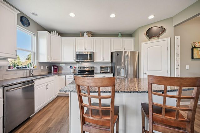 573 Eagle Walk Road, Delaware, OH 43015