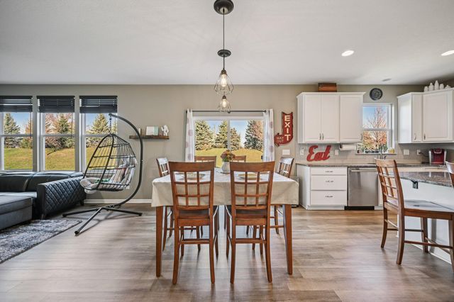 573 Eagle Walk Road, Delaware, OH 43015