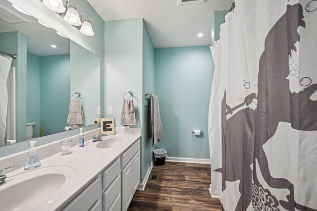 573 Eagle Walk Road, Delaware, OH 43015